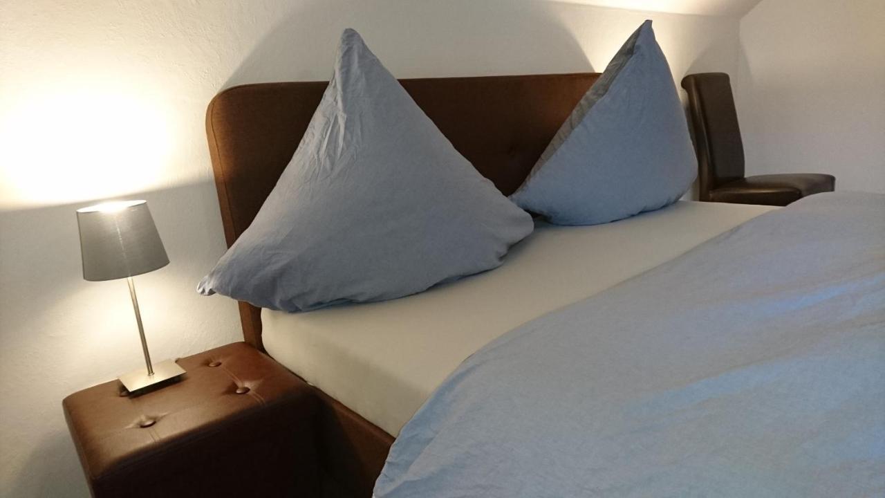 An Der Grünen Donau, Privatzimmer, Kein Parkplatz, Parken Auf Unserem Privaten Grundstück Ist Nicht Gestattet Und Führt Zur Strafanzeige Sowie Kostenpflichtigem Abschleppen Privatunterkunft Immendingen